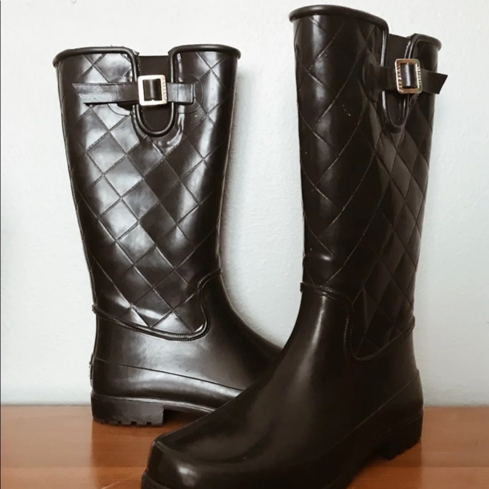 Sperry rain boots